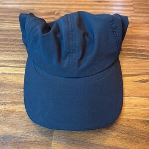 Lululemon hat, black